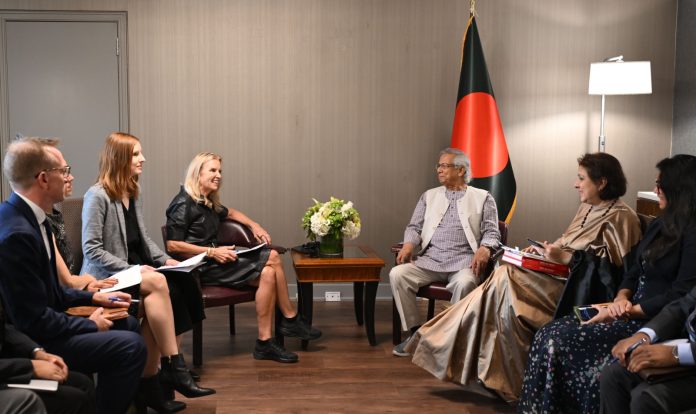 WhatsApp Image 2025-09-30 at 2.12.38 PM প্রধান উপদেষ্টা কর্তৃক মানবাধিকার কর্মীদের বাংলাদেশে আরও বেশি পরিদর্শনের আহ্বান