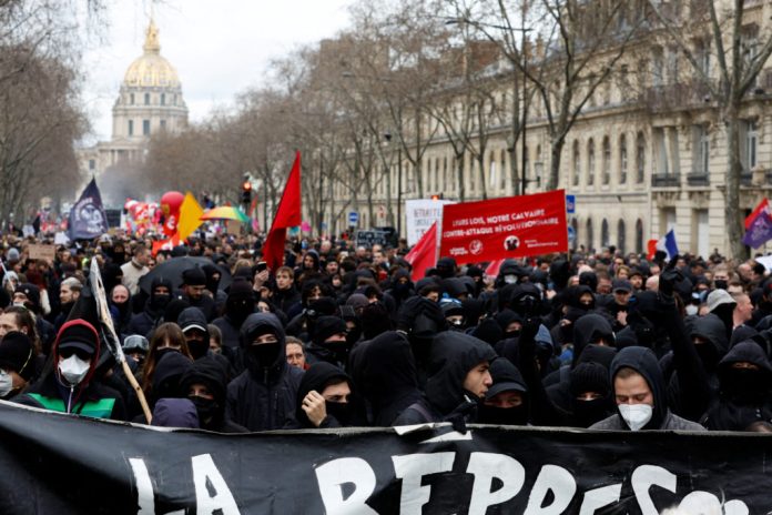 Eighth day of national protest in France against the pension reform বাজেট কর্তনের প্রতিবাদে ফ্রান্সে ব্যাপক বিক্ষোভ ও ধর্মঘট।