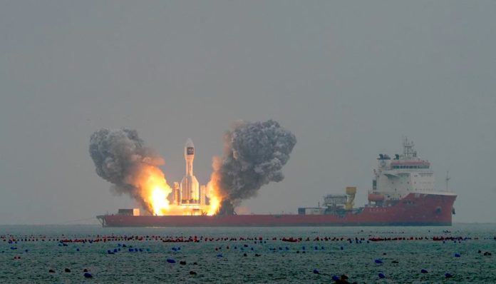 সমুদ্র থেকে গ্র্যাভিটি-১ রকেট উৎক্ষেপণ করল চীন