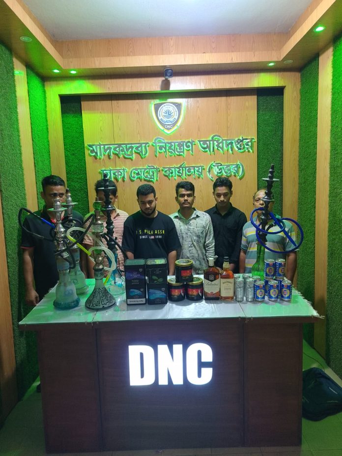 সিলেটে ৮০০ বিদেশী মদ উদ্ধার