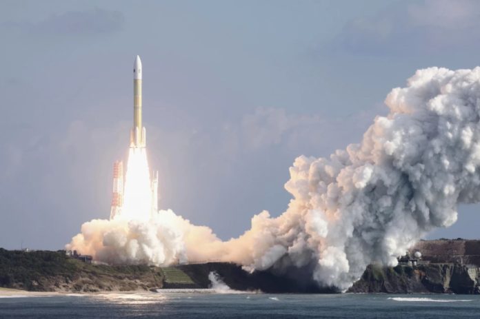 জাপানের নতুন কার্গো মহাকাশযান উৎক্ষেপণ