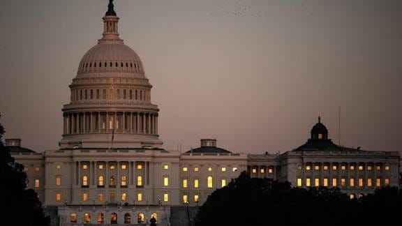 দলীয় সমঝোতায় যুক্তরাষ্ট্রের দীর্ঘতম সরকার 