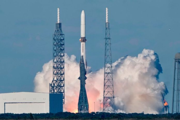 ব্লু অরিজিনের বিশাল রকেটে নাসার দুটি মহাকাশযান মঙ্গলের পথে