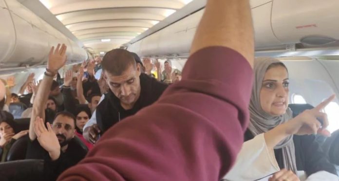 গাজা থেকে দক্ষিণ আফ্রিকায় পৌঁছেছেন ১৫৩ জন ফিলিস্তিনি: প্রশ্নের মুখে বিতর্কিত পরিকল্পনা