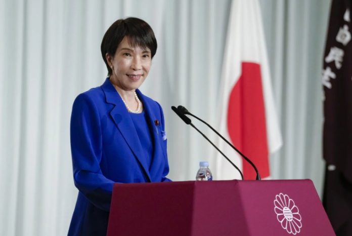 জাপানের প্রধানমন্ত্রী সহকর্মীদের রাত ৩টায় অফিসে আসার নির্দেশ, ব্যাপক সমালোচনা