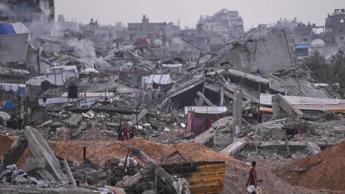 গাজায় গতকাল ইসরায়েলি হামলায় নিহত ২৮, পশ্চিম তীরে ৩০,০০০ লোকের দীর্ঘমেয়াদি বাস্তুচ্যুতি