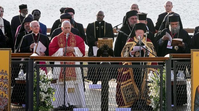 WhatsApp Image 2025-11-29 at 2.56.46 PM যীশু খ্রীষ্টকে স্রষ্টা মানার ১,৭০০ বছর স্মরণে খ্রিস্টান ঐক্যের আহ্বান করলেন পোপ লিও