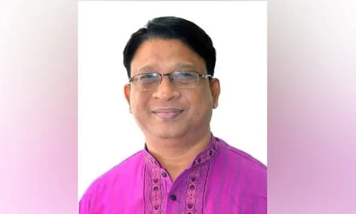 দিনাজপুর-৩ আসনের সাবেক সংসদ সদস্য ইকবালুর রহিম ও তার স্ত্রী নাদিরা সুলতানার বিরুদ্ধে ৩৫ কোটি টাকা পাচারের অভিযোগে দুর্নীতি দমন কমিশন (দুদক) মামলা করেছে