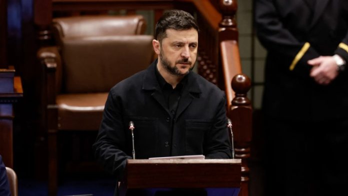 লন্ডনে ইউরোপীয় নেতাদের সাথে বৈঠকে জেলেনস্কি, ট্রাম্পের সমালোচনার পর উত্তেজনা বৃদ্ধি